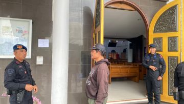 Amankan Obyek Vital dan Rumah Ibadah, Detasemen Gegana Brimob Kaltim Gelar Patroli Lilin Mahakam 2025