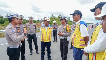 Pastikan Kesiapan Guna Kelancaran Arus Liburan Nataru, Dirlantas Polda Kaltim Tinjau Langsung Arus Lalin Tol IKN