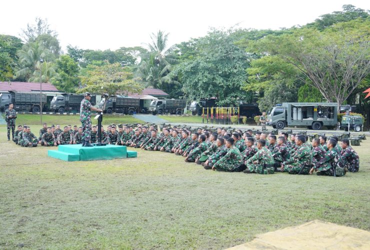Kasdam VI/Mulawarman Tinjau Kesiapan Yonzipur 17/Ananta Dharma Jelang Penugasan Bantuan Pasca Bencana di Aceh