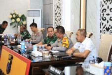 Kodam VI/Mulawarman Lakukan Pengecekan Rakor Persiapan Pengamanan Natal 2025 dan Tahun Baru 2026