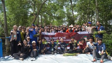 Dit Polairud Polda Kaltim Bersama Sobat Bumi ITK Gelar Sosialisasi Kesiapsiagaan Bencana dan Penanaman Mangrove