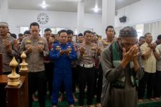 Polres Berau Gelar Sholat Gaib dan Doa Bersama untuk Korban Bencana di Sumatera