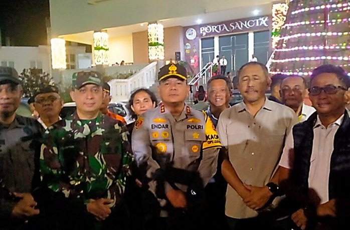 Kapolda Kaltim Bersama Forkopimda Gelar Patroli Malam Natal, Pastikan Ibadah dan Aktivitas Masyarakat Aman