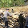 Polri Bersama Masyarakat Bangun Jembatan Darurat, Akses Tiga Kampung di Rusip Antara Kembali Terhubung