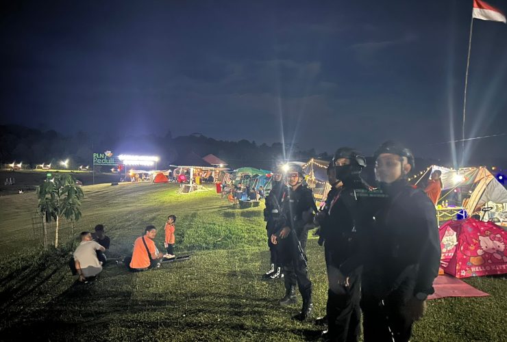 Amankan Malam Tahun Baru, Sat Brimob Polda Kaltim Lakukan Patroli di Sejumlah Titik Keramaian Masyarakat di Balikpapan