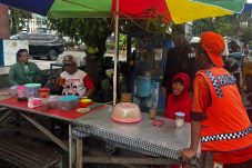 Cegah Premanisme di Terminal, Personel Gegana Brimob Kaltim Sambangi Warga Balikpapan Permai