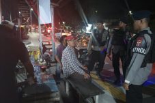 Jaga Malam di Samarinda, Brimob Kaltim Antisipasi Premanisme dan Tawuran Melalui Patroli Dialogis