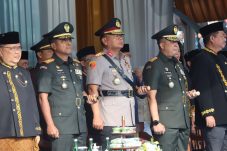 Kapolda Kaltim Hadiri Upacara Peringatan HUT ke-69 Provinsi Kalimantan Timur