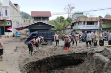 Gerak Cepat Polres Bener Meriah, Jalan Lintas Bireuen–Takengon Kembali Aman Pascabencana