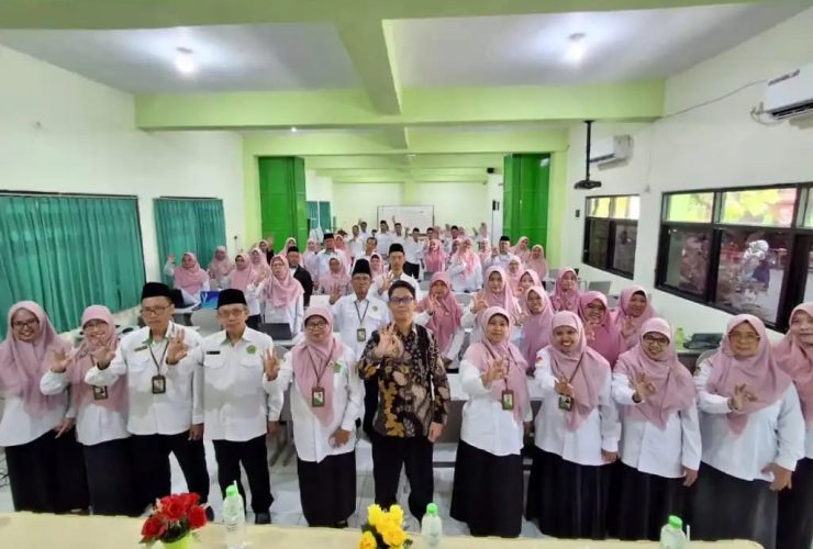 MTSN 03 Surabaya Bekali 50 Guru Wawasan Jurnalistik Untuk Pelatihan Majalah Digital