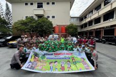 Polisi Sahabat Anak, Ditlantas Polda Kaltim Terima Kunjungan TK Islam Rahmaniah di Mako Polda Kaltim