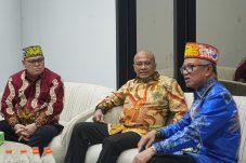 Perkuat Toleransi dan Kebersamaan, Wakapolda Kaltim Hadiri Perayaan Natal dan Tahun Baru oleh Persekutuan Dayak Kaltim di IKN