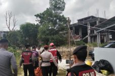Aksi Cepat Tanggap, Batalyon A Brimob Kaltim Evakuasi Warga Gantung Diri di Kel. Sumberejo Balikpapan