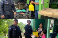 Sentuhan Kepedulian di Tanah Grogot, Brimob Paser Salurkan Sembako Jumat Berkah bagi Warga Desa