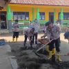 Dukungan Pendidikan Pulih Cepat Pascabanjir, Polres Pidie Jaya Bersihkan Sekolah MIN 1