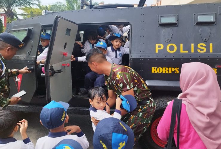 Kegiatan Edukasi, Batalyon A Brimob Kaltim Terima Kunjungan TK Sandhy Putra, TK Filia dan TK Ekadyasa