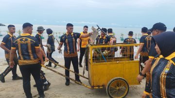 Dukung Gerakan Indonesia ASRI, Batalyon A Brimob Kaltim Kerahkan Personel Ikuti Kerja Bakti Terpadu