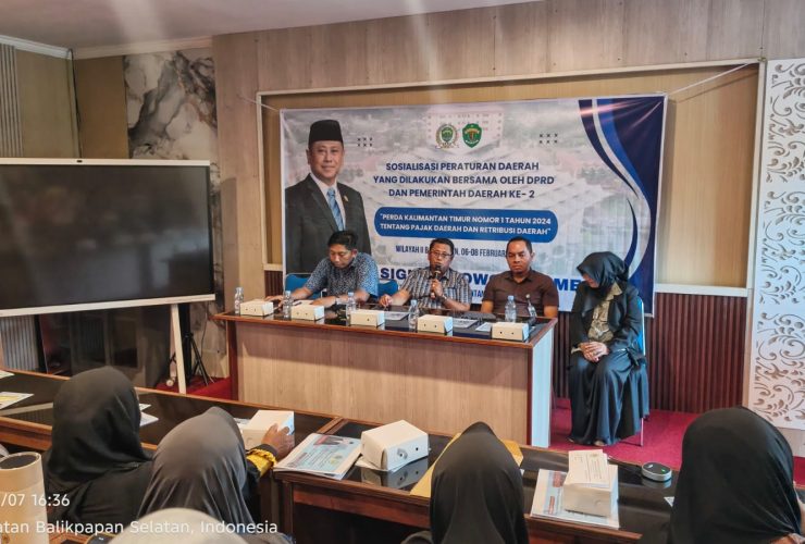 Cek STNK Warga, Sigit Wibowo Sosialisasikan Perda Pajak dan Retribusi Daerah Kepada Alumni SMPN 2 Balikpapan
