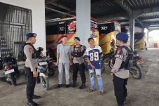 Cegah Kriminalitas di Titik Vital, Patroli Brimob Samarinda Sambangi Warga dari Perbankan hingga Terminal