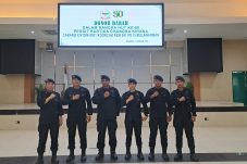 Wujud Sinergitas TNI-Polri, Personel Brimob Batalyon B Pelopor Ikuti Donor Darah HUT Persit Ke-80