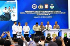 Presiden Prabowo Subianto Anugerahkan Bintang Jasa dan Satyalancana Wira Karya kepada Penggerak MBG dan Rantai Pasok SPPG Polri