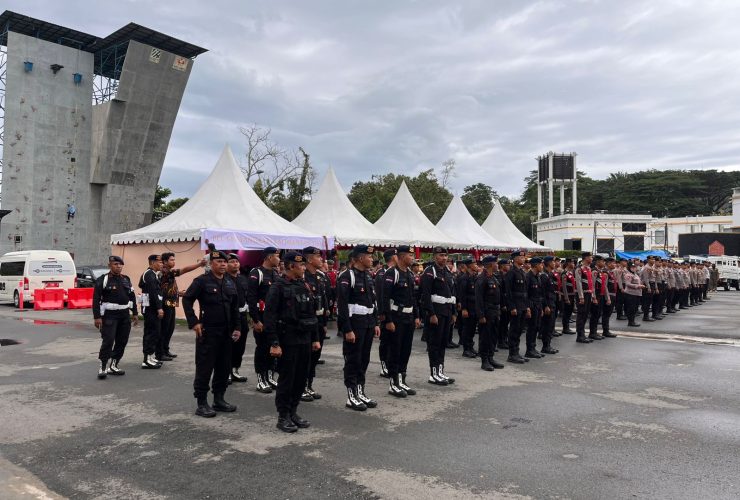 Batalyon A Brimob Kaltim Laksanakan Pengamanan Pagelaran Wayang Kulit di BSCC Dome Kota Balikpapan
