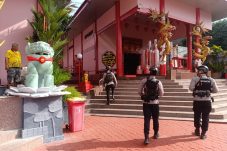 Gegana Satbrimob Polda Kaltim Amankan Perayaan Imlek 2026 di Vihara Buddha Manggala Balikpapan