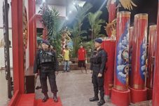Jaga Kondusifitas Saat Imlek, Batalyon A Brimob Kaltim Patroli Klenteng dan Vihara di Kota Balikpapan