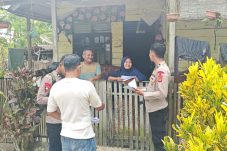 Pasca Banjir Lhoksukon, Personel Satbrimob Polda Kaltim Turun Tangan Data Kerusakan Rumah Warga