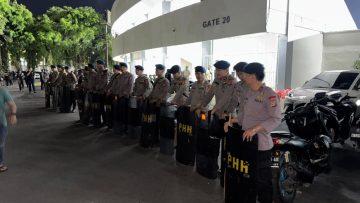 Kawal Ketat BRI Superliga, Brimob Polda Kaltim Amankan Kemenangan Borneo FC di Stadion Segiri