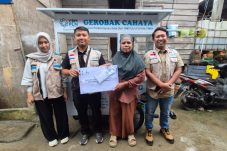 Gerobak Cahaya YBM PLN UID Kaltimra Perkuat Usaha Mikro Mustahik Jelang Ramadan 2026