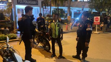 Patroli Malam Minggu, Sat Brimob Polda Kaltim Sisir Objek Vital di Kawasan Sungai Kunjang Samarinda