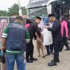 Brimob Berau Berbagi Keberkahan: Gelar Takjil dan Cek Kesehatan Gratis bagi Pemudik di Pool Damri Rinding