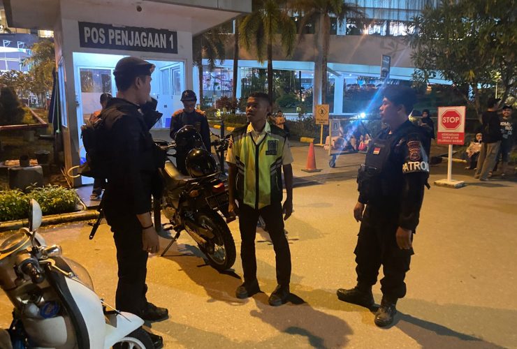 Jaga Stabilitas Malam Minggu, Brimob Batalyon B Pelopor Samarinda Patroli Intensif di Objek Vital Sungai Kunjang