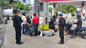 Brimob Polda Kaltim Patroli SPBU di Balikpapan, Pastikan Stok BBM Aman Jelang Idul Fitri