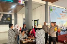 Wujud Kepedulian dan Pembinaan Humanis di Bulan Ramadhan, Polda Kaltim Dampingi Pembayaran Zakat Fitrah Para Tahanan