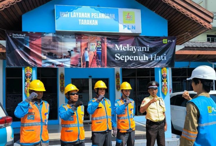 Di Balik Terangnya Lebaran, Kisah Hanif dan Dedikasi Petugas PLN Jaga Listrik Tetap Andal