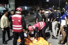 Kecelakaan Tunggal di Sudirman Balikpapan, Tim Brimob Sigap Evakuasi Korban