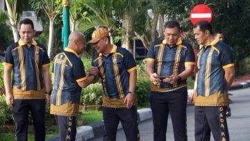 Kapolda Kaltim Pimpin Olahraga Bersama, Perkuat Soliditas dan Budaya Hidup Sehat Personel