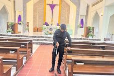 Brimob Kaltim Sterilisasi Gereja Jelang Paskah, Pastikan Ibadah Aman dan Khusyuk