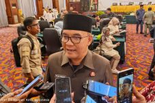 Wawali Kota Balikpapan Tekankan Fungsi Pengawasan DPRD dalam Evaluasi APBD 2025
