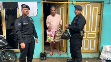 Brimob Polda Kaltim Salurkan Bantuan untuk Warga Lansia di Samarinda, Perkuat Kepedulian Sosial