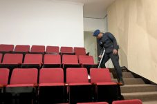 Jamin Keamanan Ibadah Paskah, Tim Jibom Brimob Kaltim Sterilisasi Gedung Kesenian Balikpapan