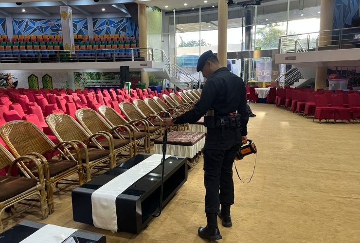 Sterilisasi Ketat Jelang Paskah, Brimob Pastikan KKR di Dome Balikpapan Aman