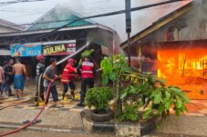 Sigap Merespons Bencana, Personel Kompi 3 Batalyon C Pelopor Amankan TKP Kebakaran di Berau