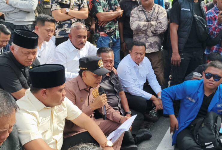 Sopir dan Mahasiswa Demo DPRD, Tuntut Solusi Kelangkaan Solar di Balikpapan