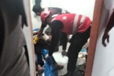 Pria di Balikpapan Ditemukan Tewas di Dalam Rumah Kos, Brimob Bantu Evakuasi