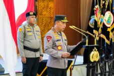 Kapolri Pimpin Pelantikan dan Sertijab Sejumlah PJU Mabes Polri dan Kapolda
