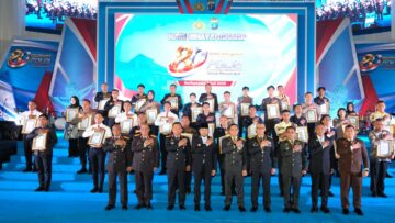 Polda Kaltim Serahkan Penghargaan kepada Pemenang Lomba Film Pendek dan Infografis pada Syukuran Hari Bhayangkara ke-80