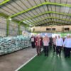 Kapolri Tinjau Pabrik Pupuk Batu Bara di Kampar, Lepas Distribusi 80 Ton Pupuk untuk Kelompok Tani Riau